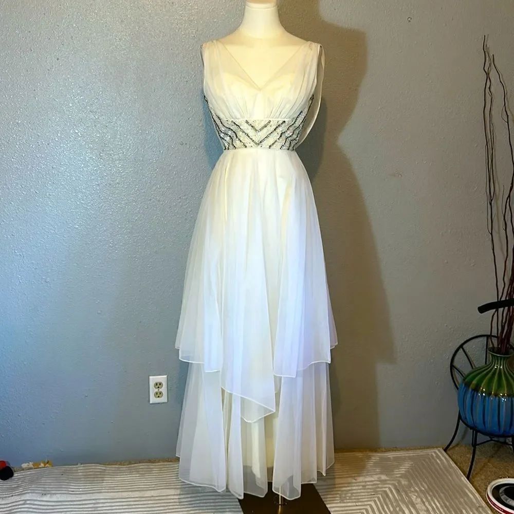 Vintage Nadine women’s prom dress size L